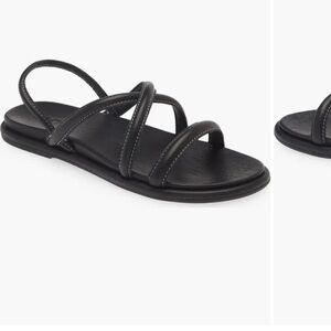 Like New - Olukai Black Sandals